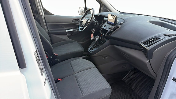 Ford Transit Connect 3 of 5