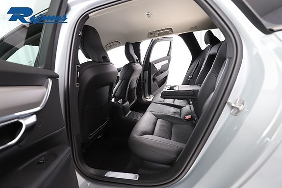 Volvo V90 7 of 30