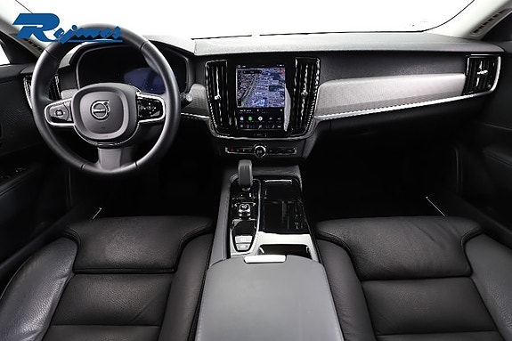 Volvo V90 2 of 30