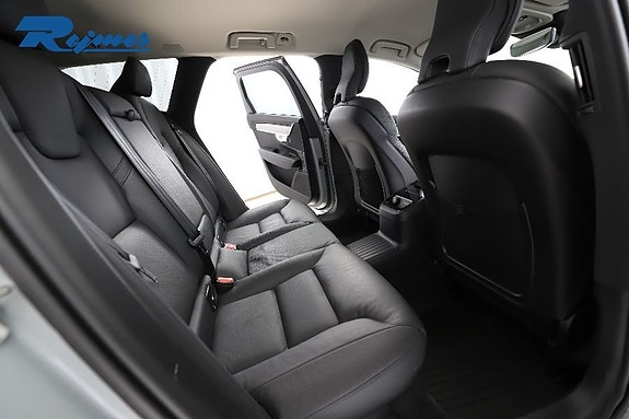 Volvo V90 8 of 30