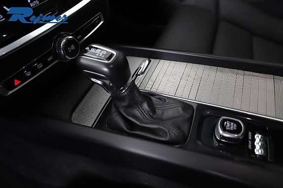 Volvo V60 28 of 29