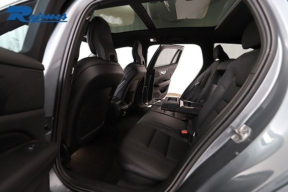 Volvo V60 7 of 29