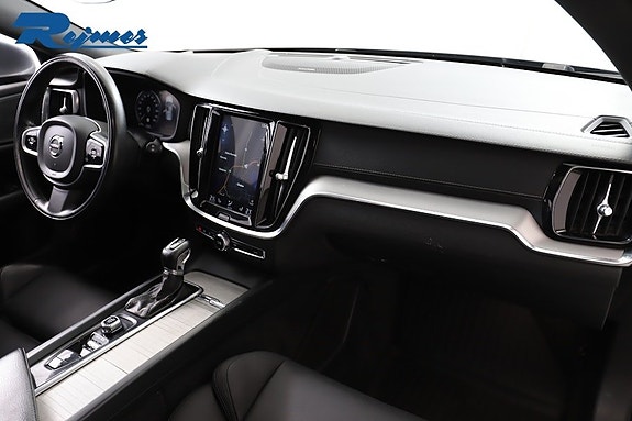 Volvo V60 26 of 29