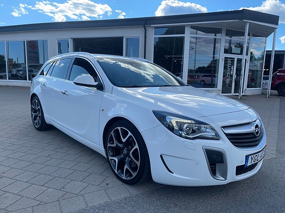 Opel Insignia 4 of 5