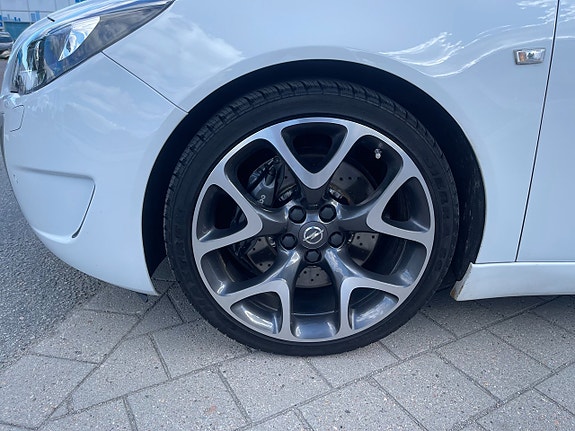 Opel Insignia 10 of 30