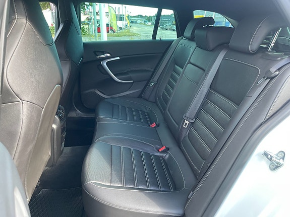 Opel Insignia 21 of 30