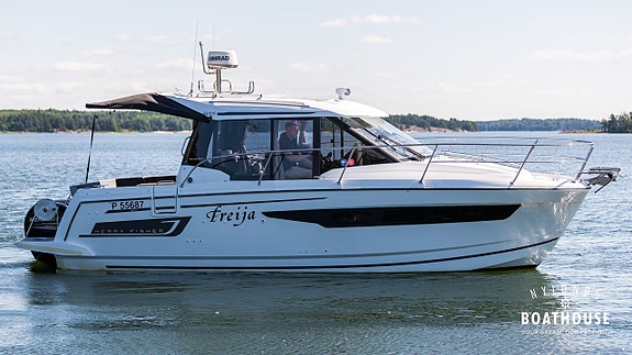 Jeanneau Merry Fisher 895 | 2x Mercury F150 XL/CXL 3 of 5