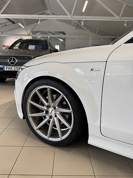 Audi TT 18 of 25