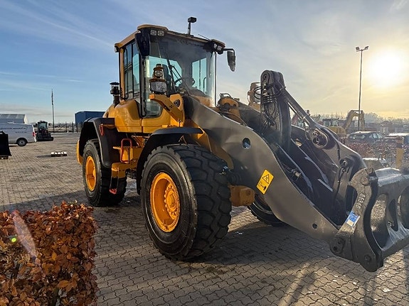 Volvo L90H Long boom 4 of 5
