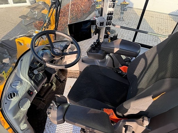 Volvo L90H Long boom 5 of 5