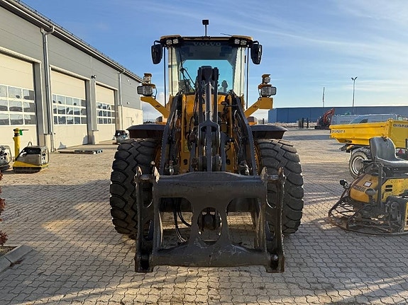 Volvo L90H Long boom 9 of 11