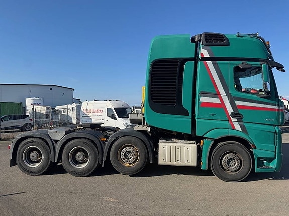 Mercedes-Benz 4363 SLT 2 of 5