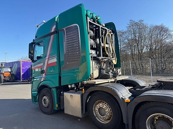 Mercedes-Benz 4363 SLT 4 of 5