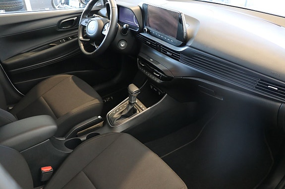 Hyundai i20 10 of 18