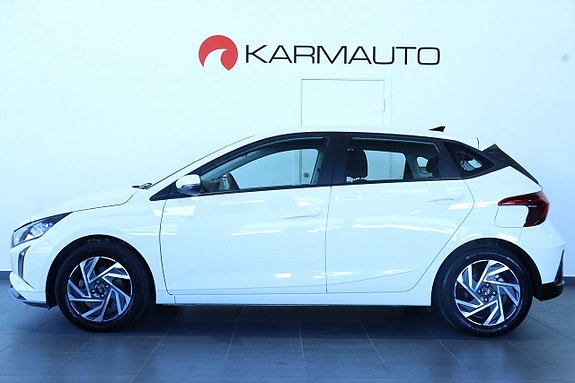 Hyundai i20 2 of 18