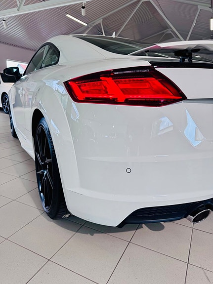 Audi TT 4 of 5