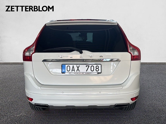 Volvo XC60 4 of 15