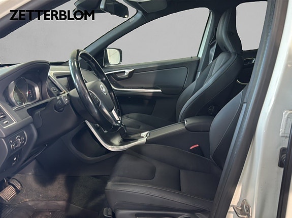 Volvo XC60 7 of 15