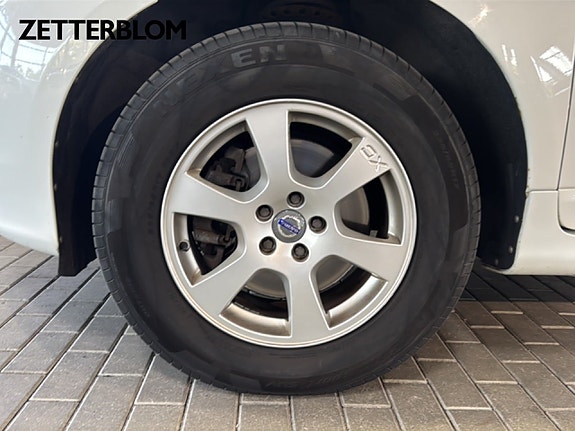 Volvo XC60 13 of 15
