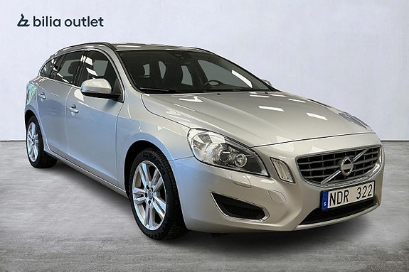 Volvo V60 2 of 5