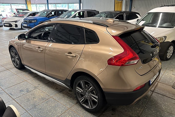 Volvo V40 Cross Country 6 of 7