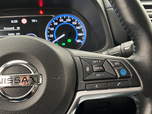 Nissan Leaf 25 of 30