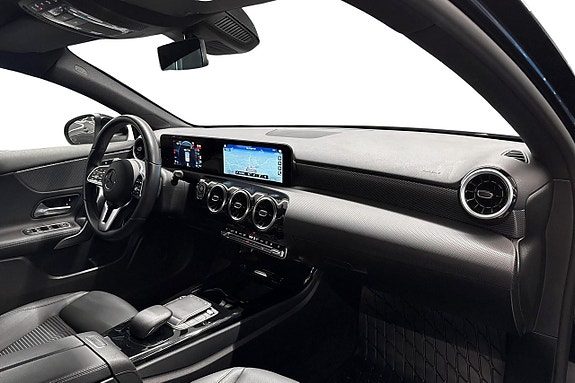 Mercedes-Benz A250 e 9 of 11