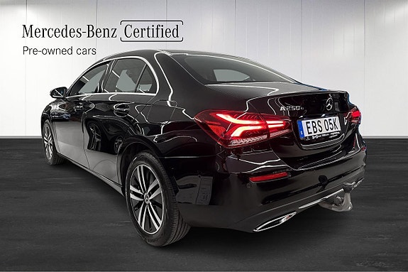 Mercedes-Benz A250 e 3 of 11
