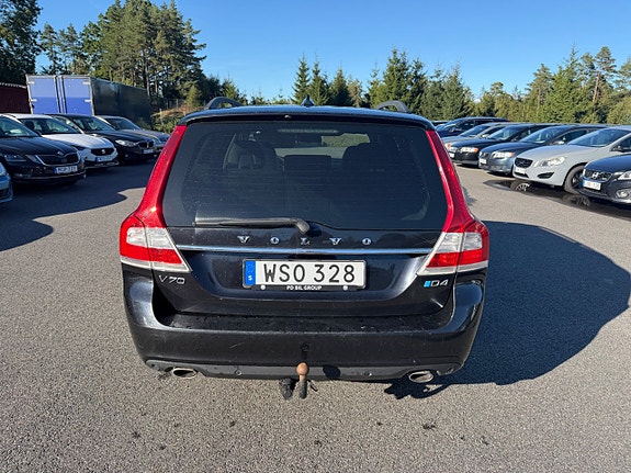 Volvo V70 4 of 26