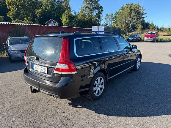 Volvo V70 5 of 26