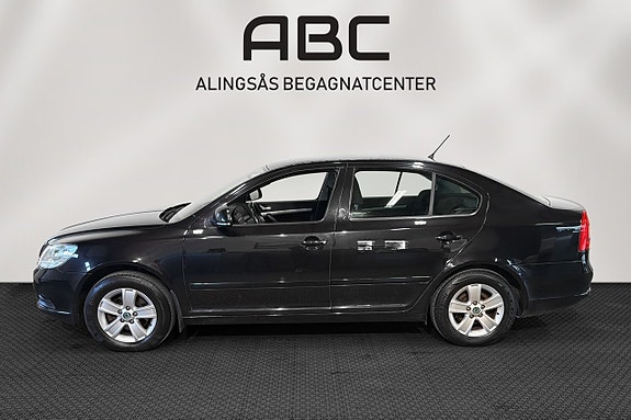 Skoda Octavia 2 of 18