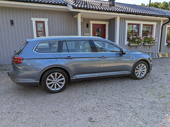 Volkswagen Passat 3 of 5