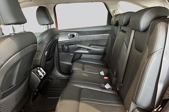 Kia Sorento 9 of 14
