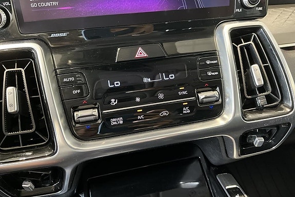 Kia Sorento 13 of 14