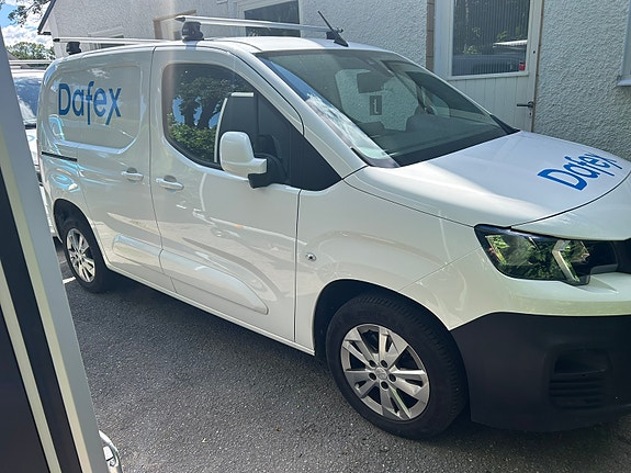 Peugeot Partner 2 of 5