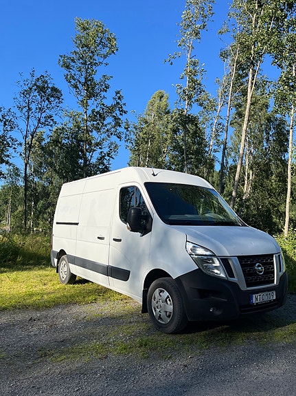 Nissan NV400 4 of 5