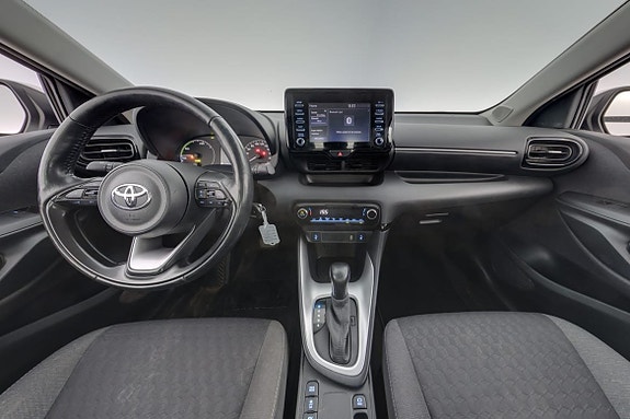 Toyota Yaris 12 of 25
