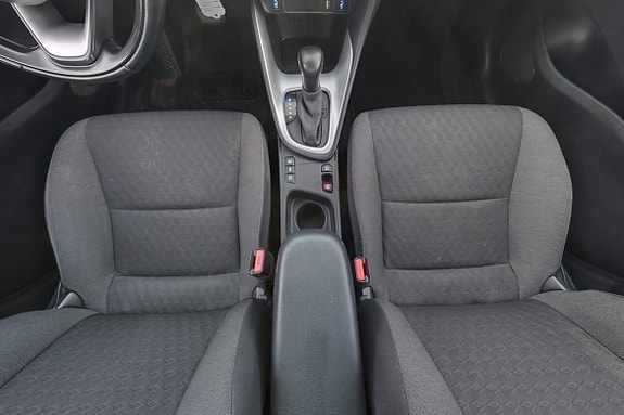 Toyota Yaris 16 of 25