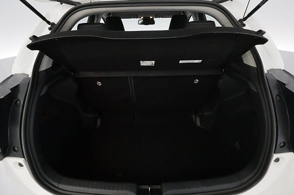 Toyota Yaris 8 of 25