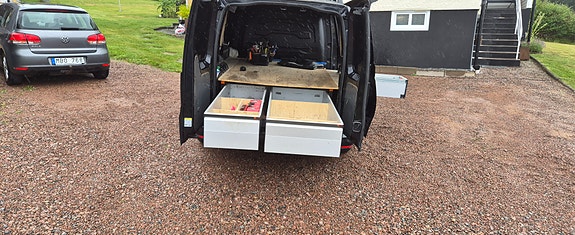 Volkswagen Caddy Maxi 4 of 5