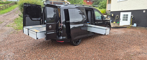 Volkswagen Caddy Maxi 3 of 5