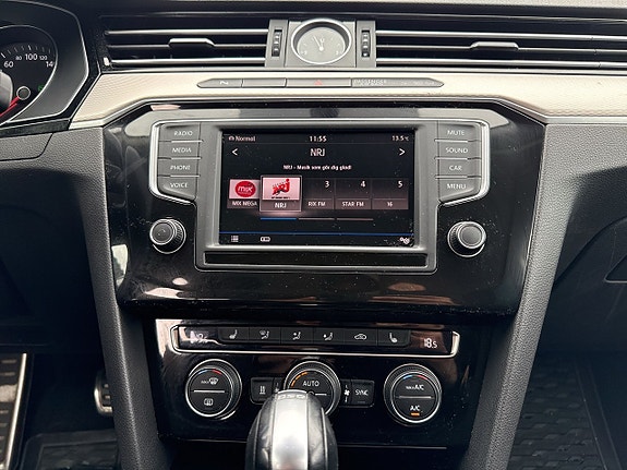 Volkswagen Passat Alltrack 11 of 21