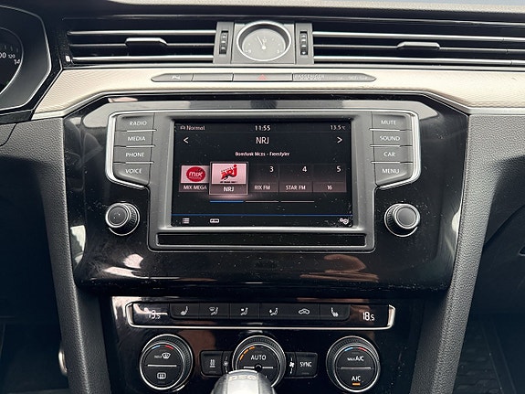 Volkswagen Passat Alltrack 15 of 21