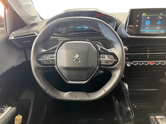 Peugeot e-208 7 of 15