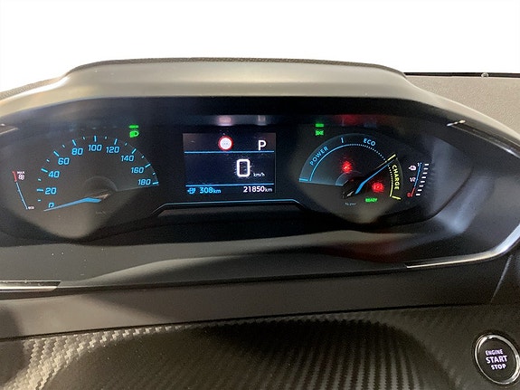 Peugeot e-208 8 of 15