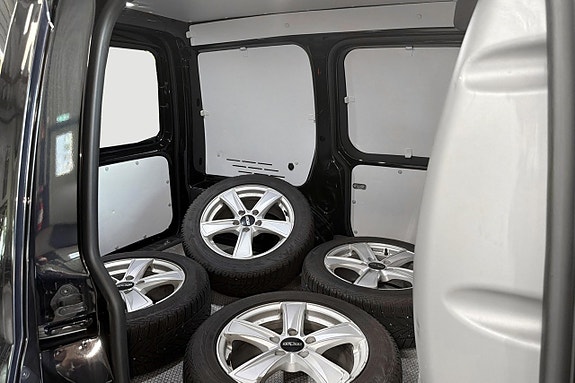 Volkswagen Caddy 10 of 15