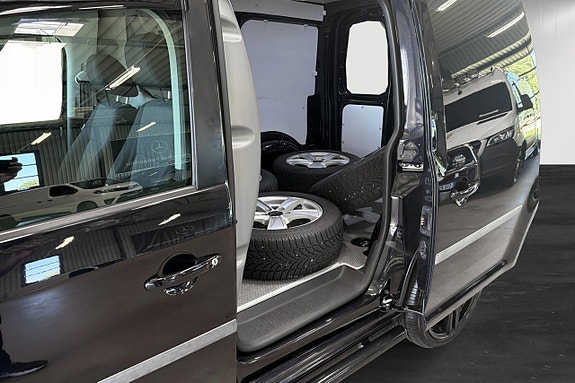 Volkswagen Caddy 13 of 15