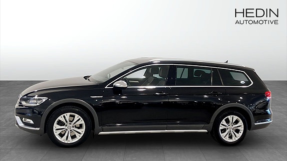Volkswagen Passat Alltrack 6 of 9