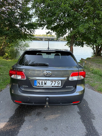 Toyota Avensis 6 of 13