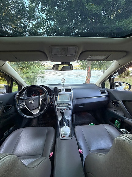 Toyota Avensis 10 of 13